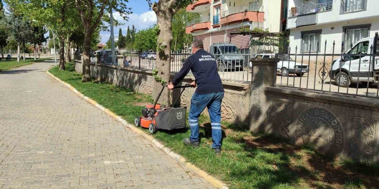 Kahta'da parklar yaza hazırlanıyor