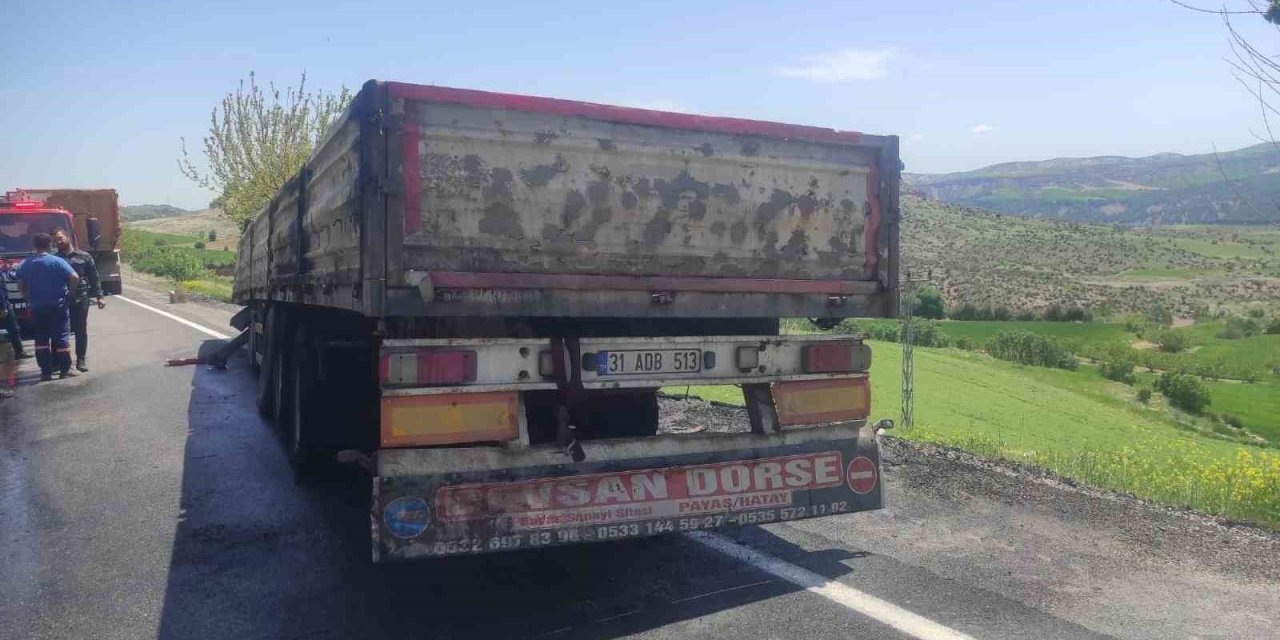 Adıyaman'da seyir halindeki tır alev aldı