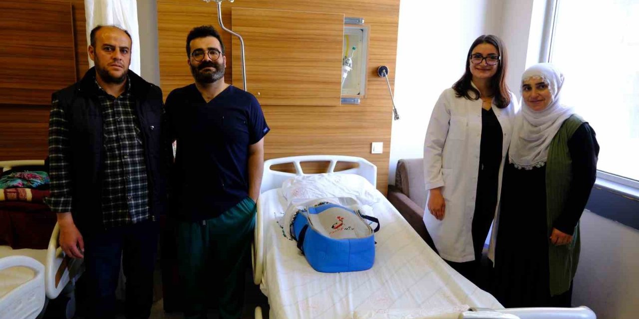 Çatak’ta doğumda komplikasyonlar, sağlık ekiplerinin müdahalesiyle atlattı