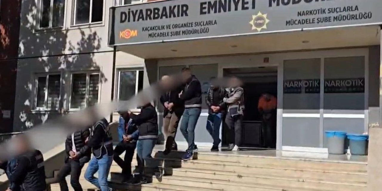 Diyarbakır merkezli uyuşturucu operasyonlarında 29 şahıs tutuklandı