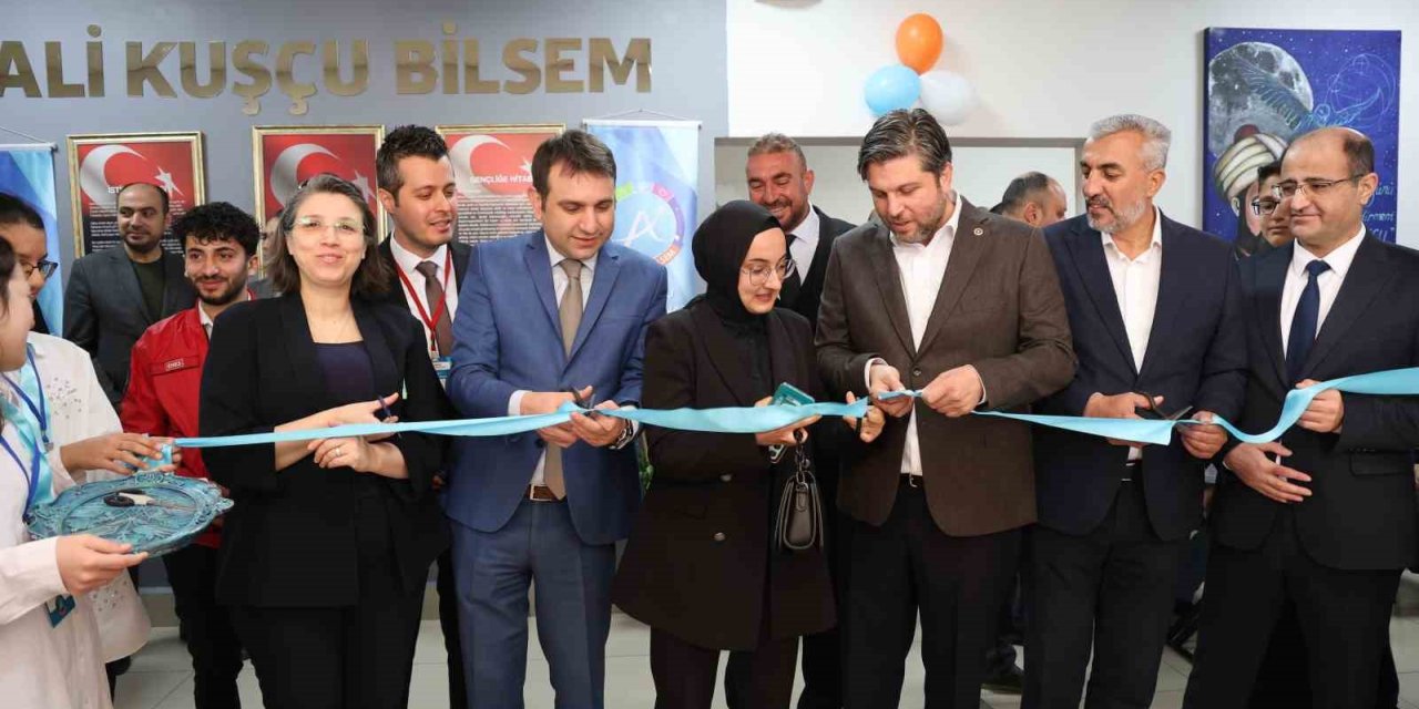 Elazığ'da bilim projeleri Ali Kuşçu Bilim ve Sanat Merkezi'nde sergilendi