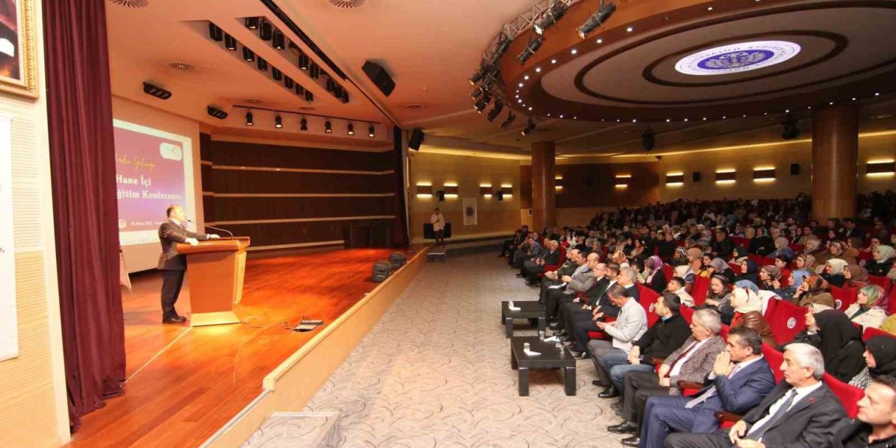 Maarif Modeli Ebeveyn Okulu kursları Millî Eğitim Bakanlığı tarafından başlatıldı