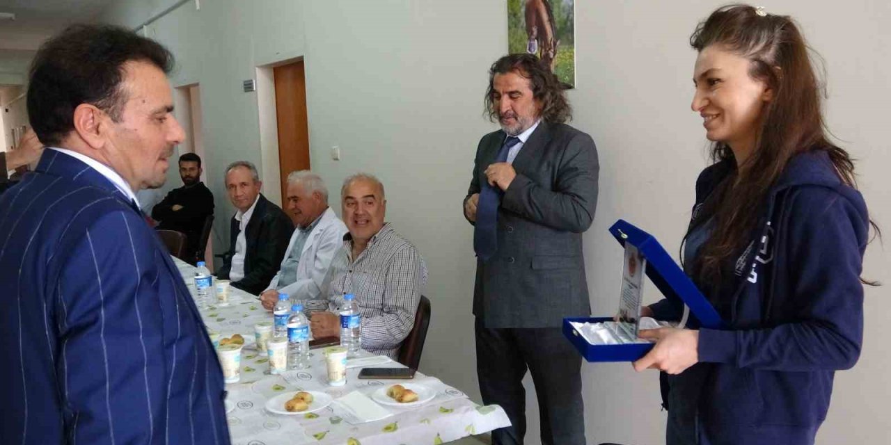 YYÜ'de binlerce öğrenci yetiştiren Prof. Dr. Alkan emekli oldu