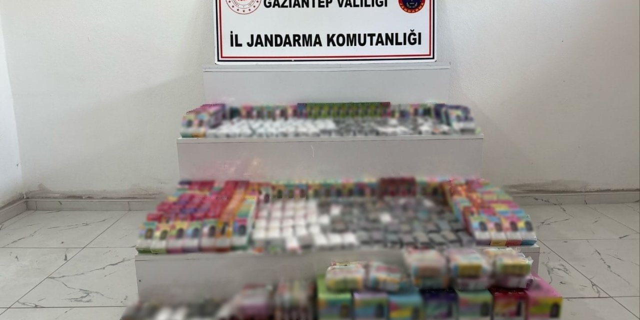 Antep’te 2 milyon TL değerinde kaçak elektronik sigara ele geçirildi: 3 gözaltı