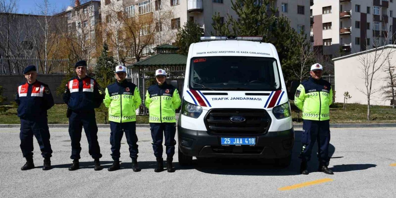 Erzurum'da Jandarma KARACA timi trafik kazalarını aydınlatıyor