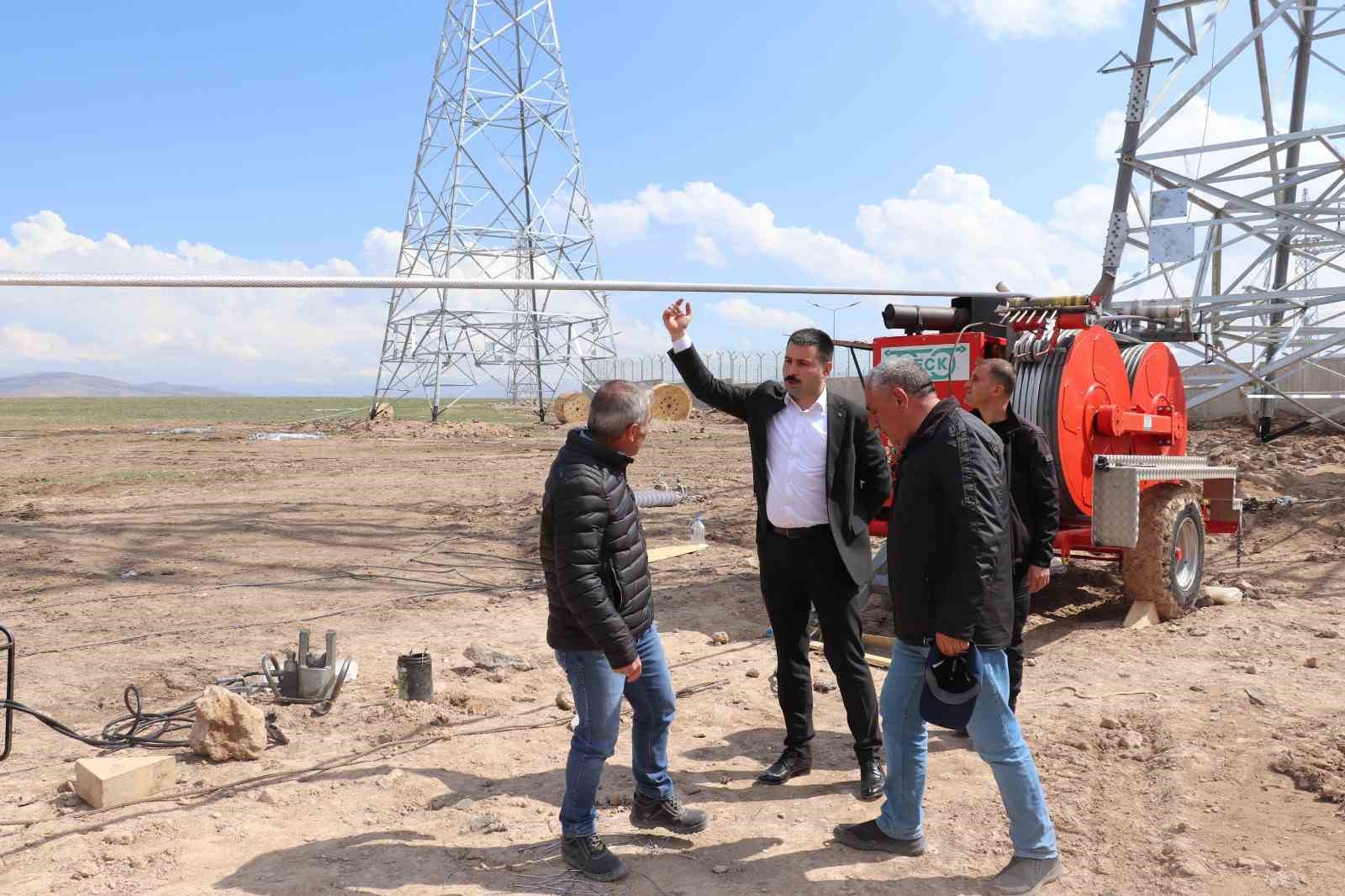 Diyadin Kaymakamı Mustafa Karali, Trafo Merkezini ziyaret etti