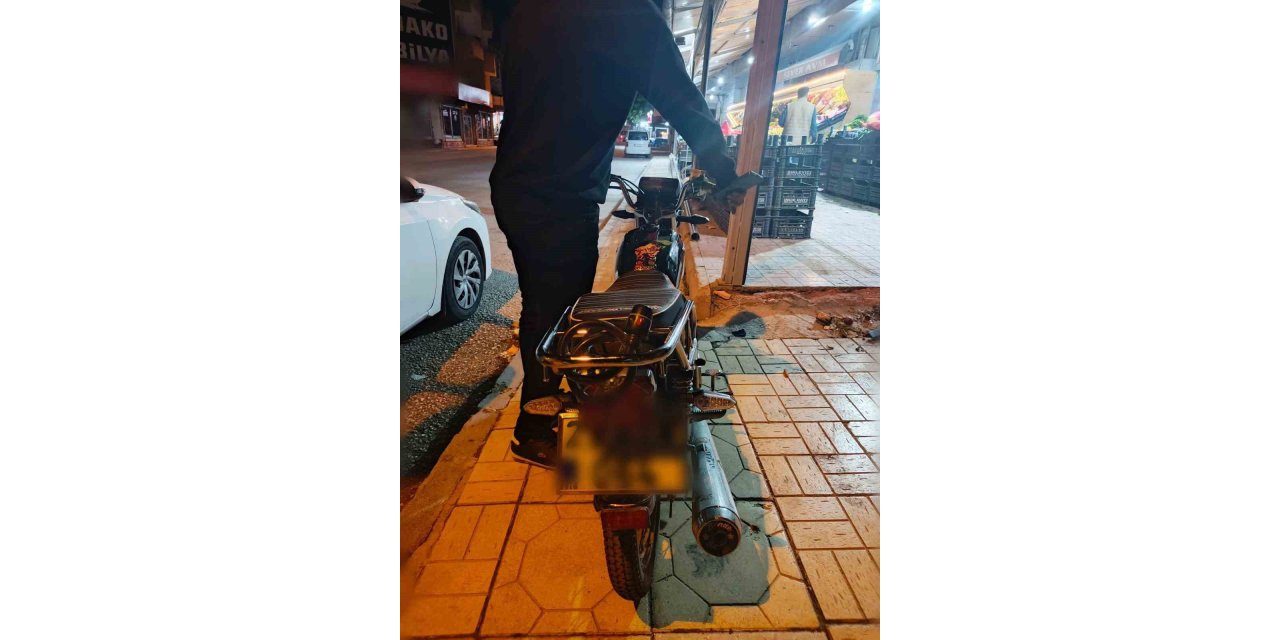 Gaziantep'te motosikletle akrobatik hareketler yaptı, cezadan kaçamadı