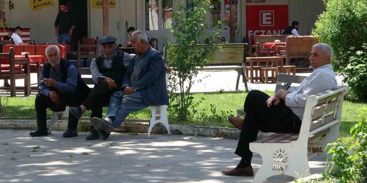 Sırrı Süreyya Önder’e Adıyamanlı hemşehrilerinden veda