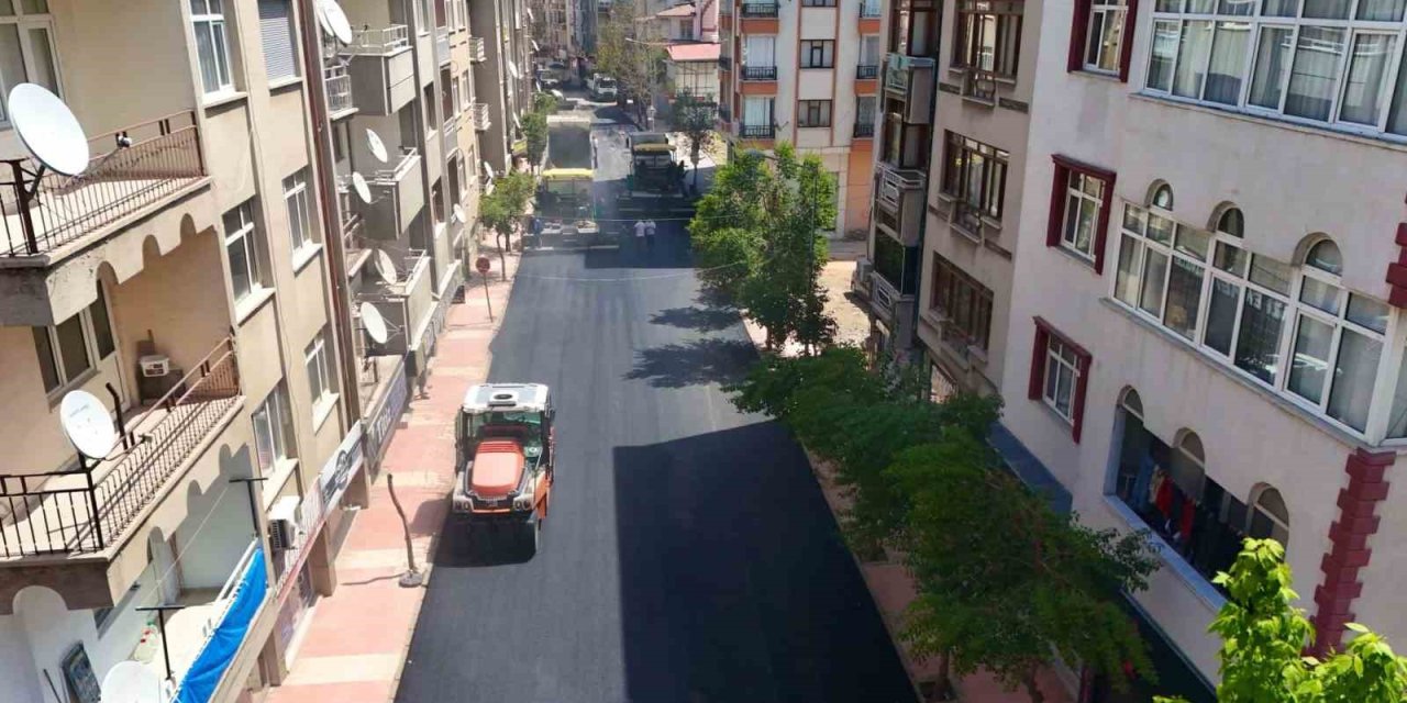 Elazığ’da altyapı tamamlandı, asfalt serim çalışmaları sürüyor