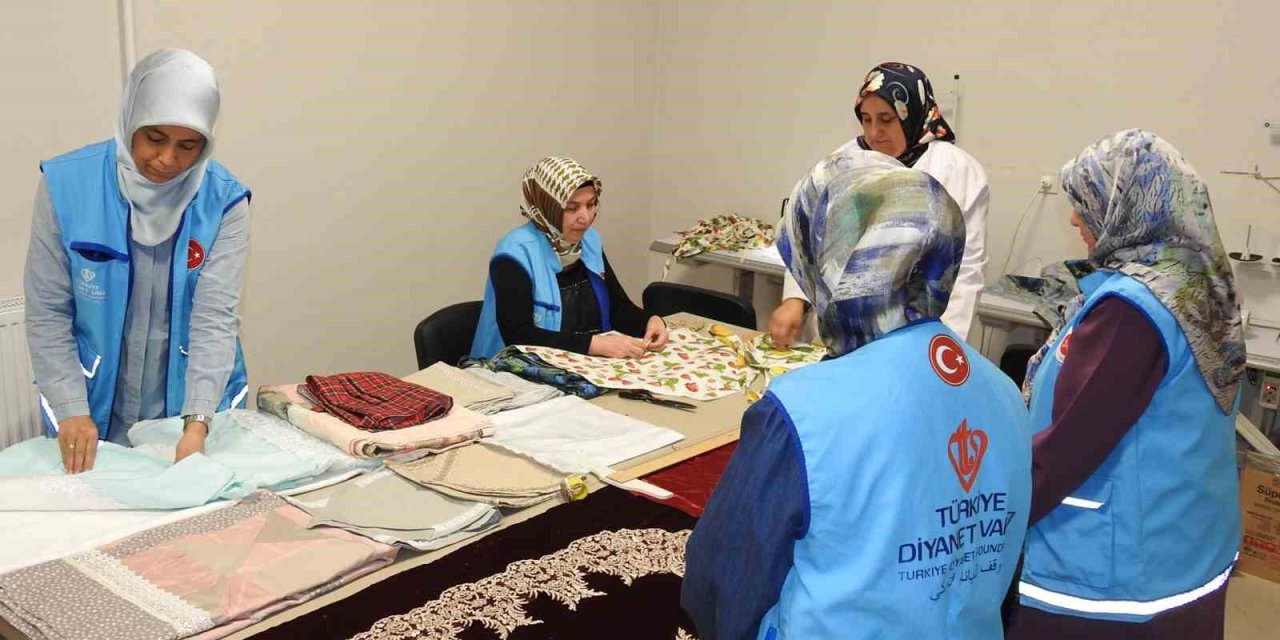 Antep'te annelere ve genç kızlara en mutlu günlerinde anlamlı hediye