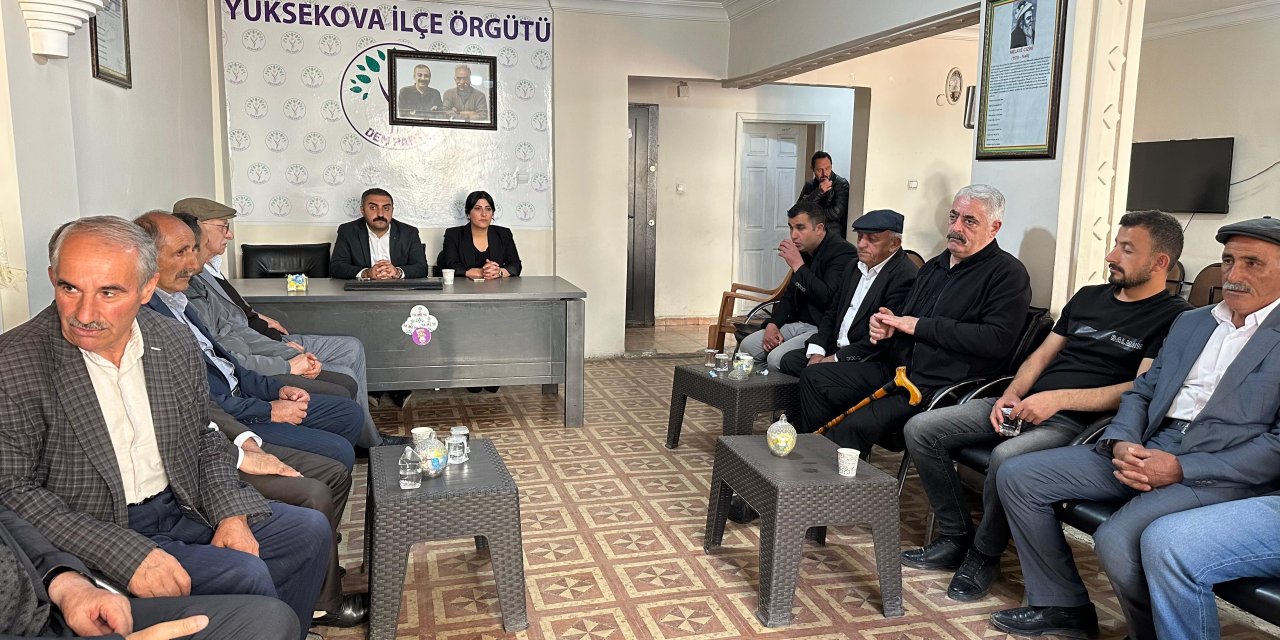 Yüksekova’da Sırrı Süreyya Önder için taziye kabulü devam ediyor