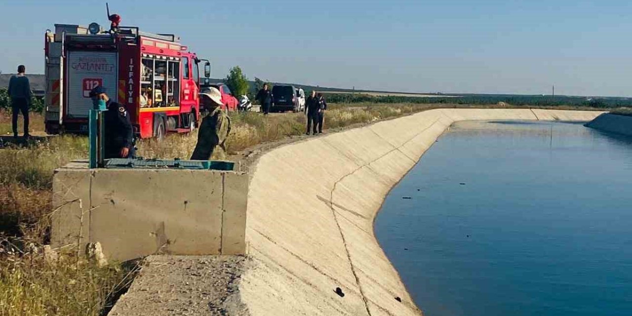 Nizip’te sulama kanalına düşen çocuk annesi tarafından kurtarıldı