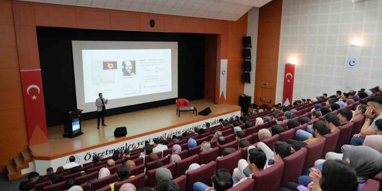 Adıyaman Üniversitesi'nden "Kuantum Çağına Doğru" konferansı