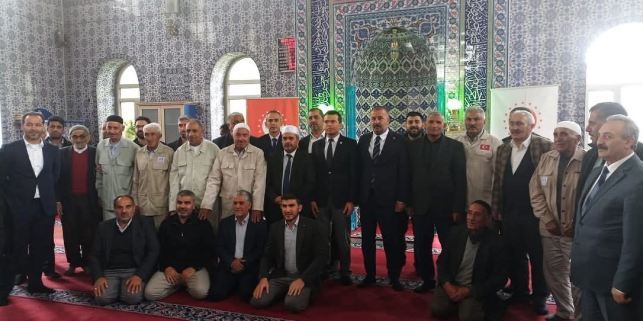 Ağrı'da hacı adayları kutsal topraklara uğurlandı