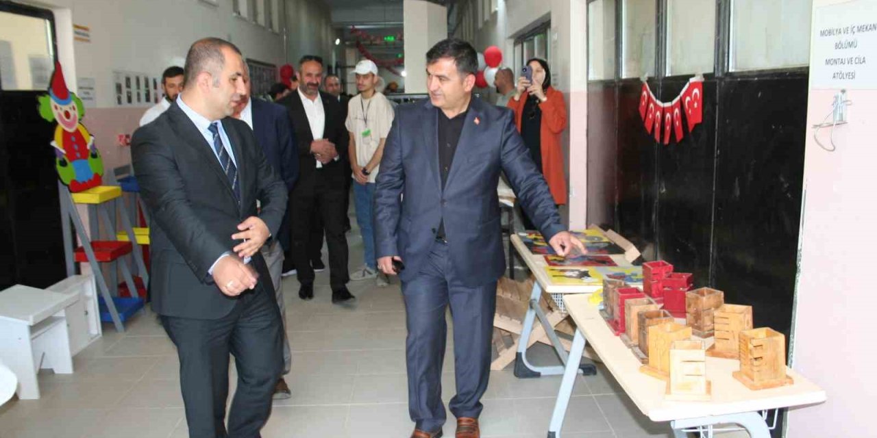 Muş’ta ’TÜBİTAK Bilim Fuarı’ sergisi