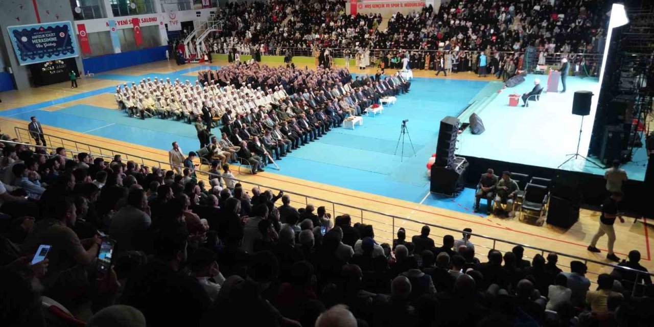 Muş’ta 300 öğrenciye icazet verildi