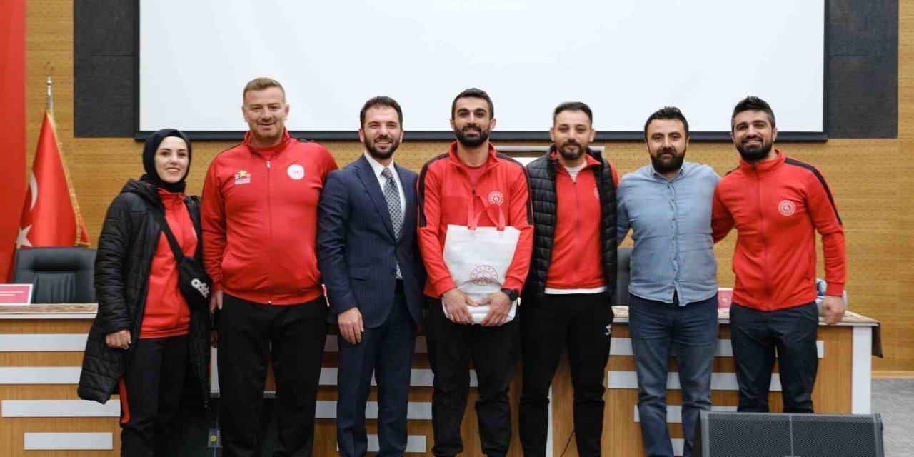 Erzurum'da GSİM antrenörelerine bilgi yarışması