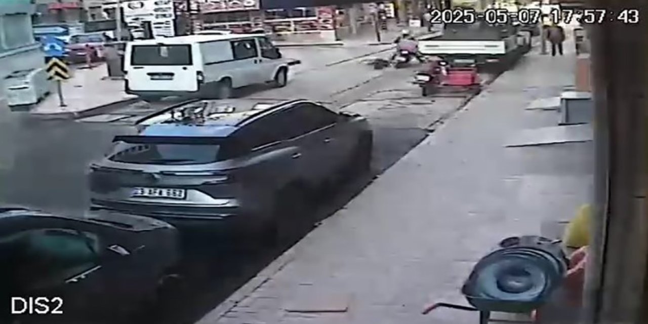 Dengesini kaybedip düşen yaşlı adama motosiklet çarptı