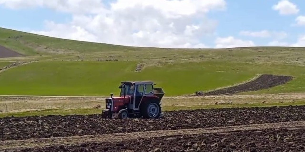 Kars'ta bahar ile birlikte tohumlar toprağa ekildi