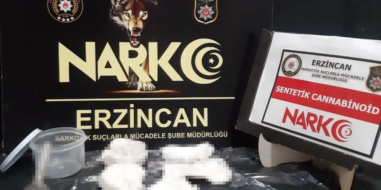 Peçeteye emdirilmiş uyuşturucu madde ele geçirildi