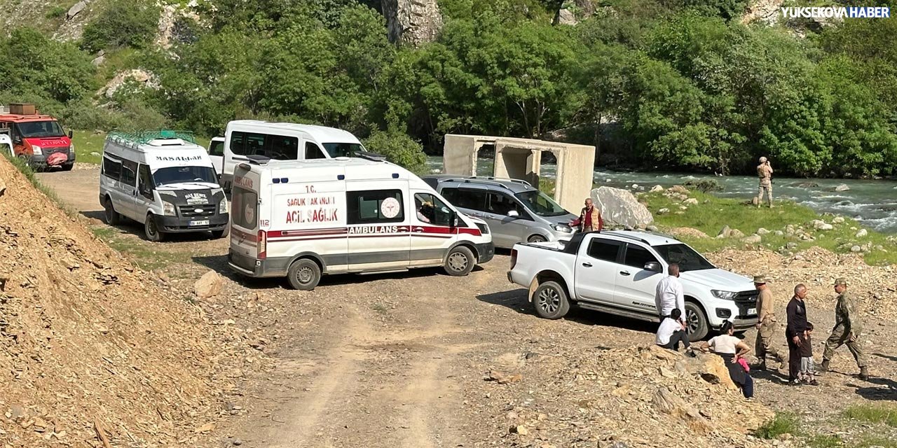 Yüksekova'da 18 yaşındaki genç suya düşerek kayboldu