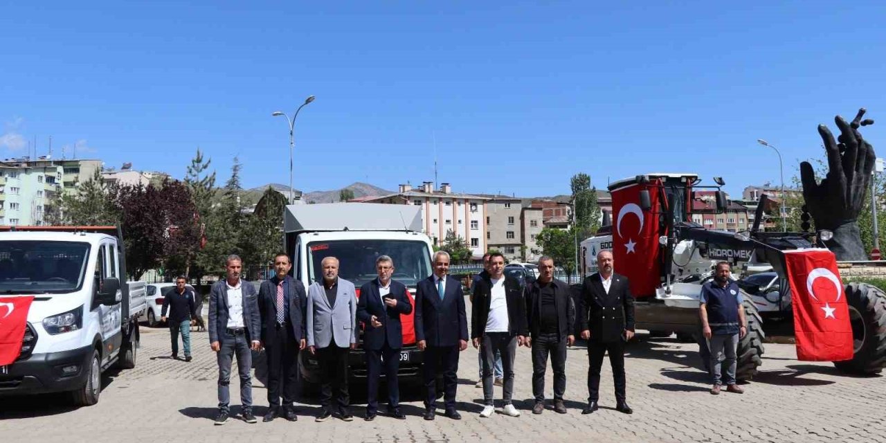 Oltu Belediyesi, araç filosuna 4 yeni araç ekledi
