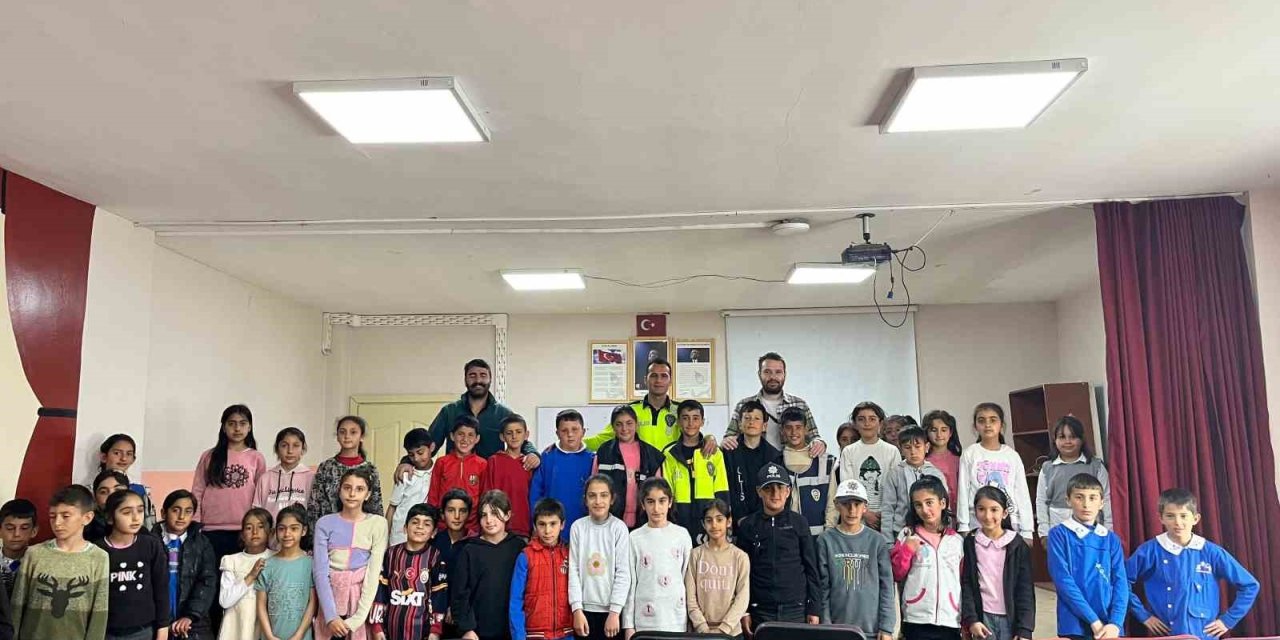 Diyadin’de "Bir kural, bir ömür" etkinliği yapıldı