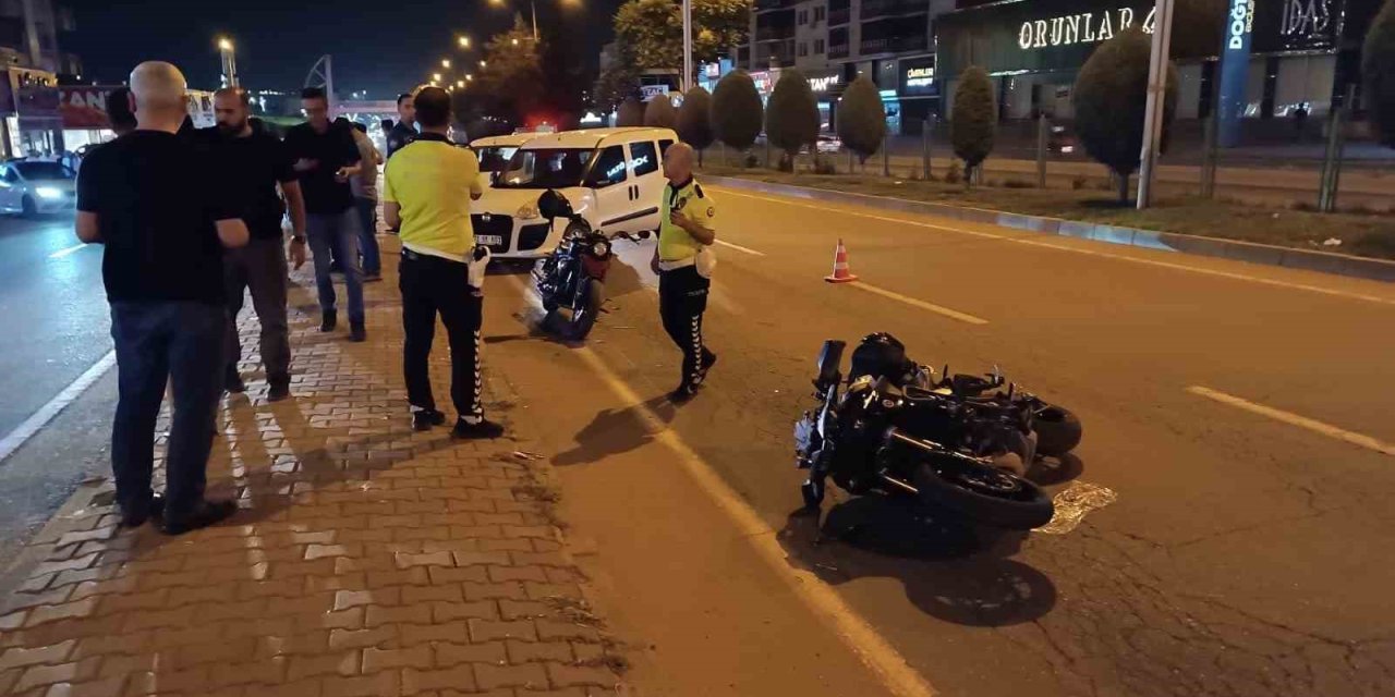 Batman’da polis memuru ve eşi motosiklet kazasında yaralandı