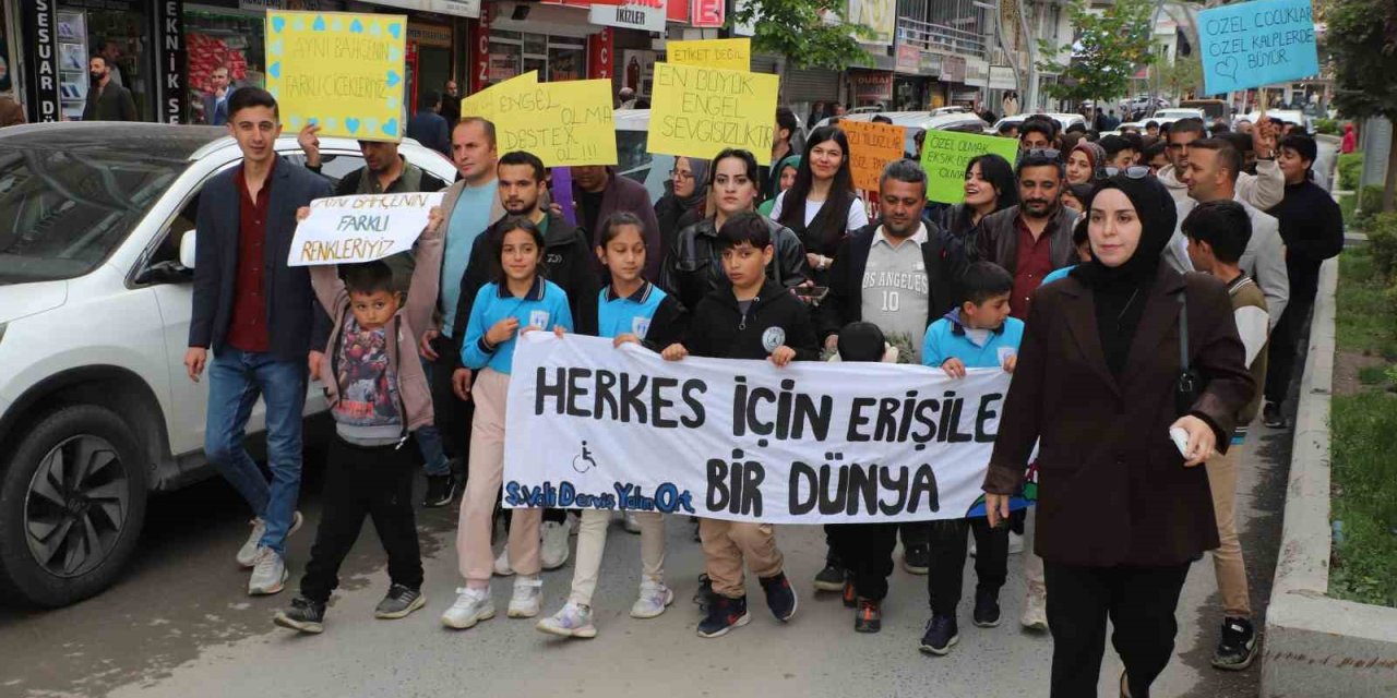 Hakkari’de farkındalık yürüyüşü yapıldı