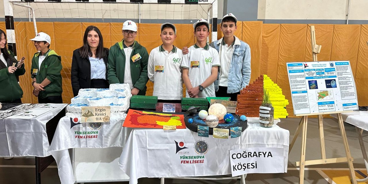 Yüksekova Fen Lisesi’nin TÜBİTAK 4006 Bilim Fuarı gerçekleştirildi