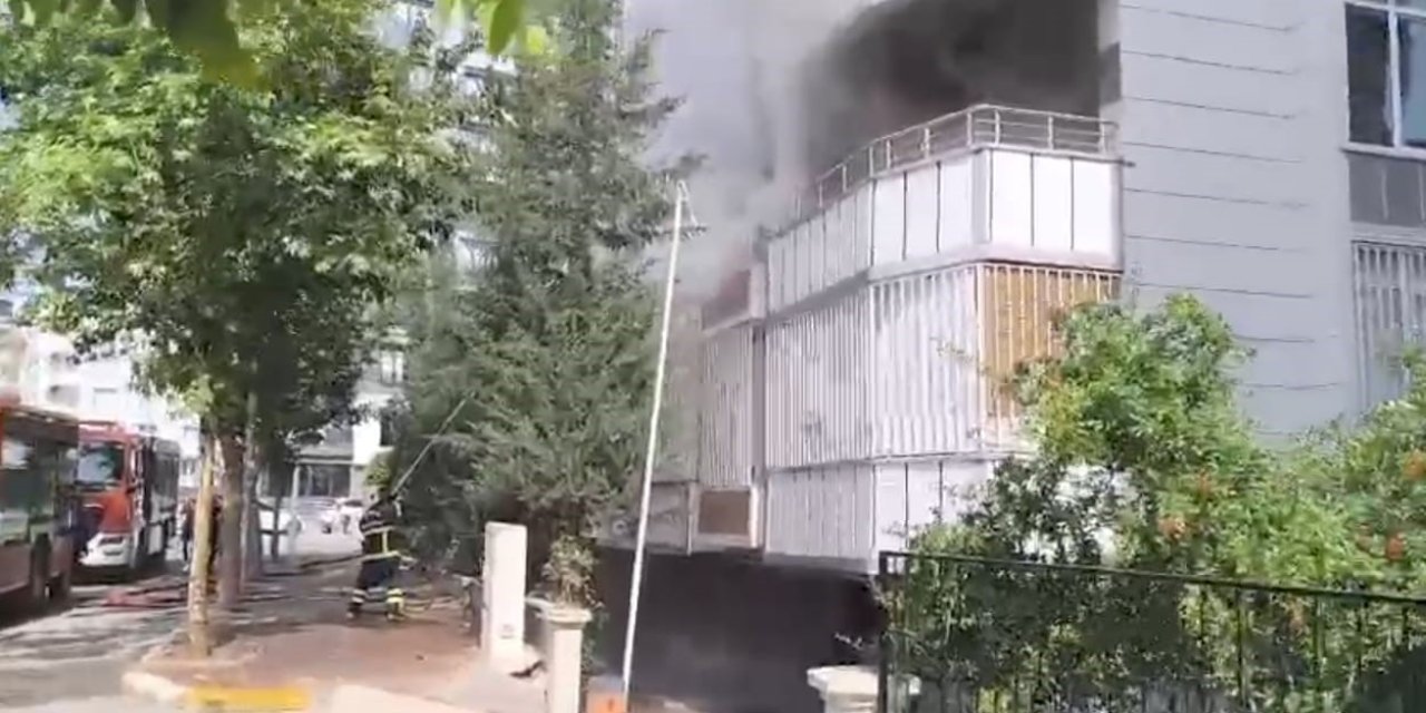 Urfa'da yangın nedeniyle apartmanda mahsur kalan 4 kişi kurtarıldı