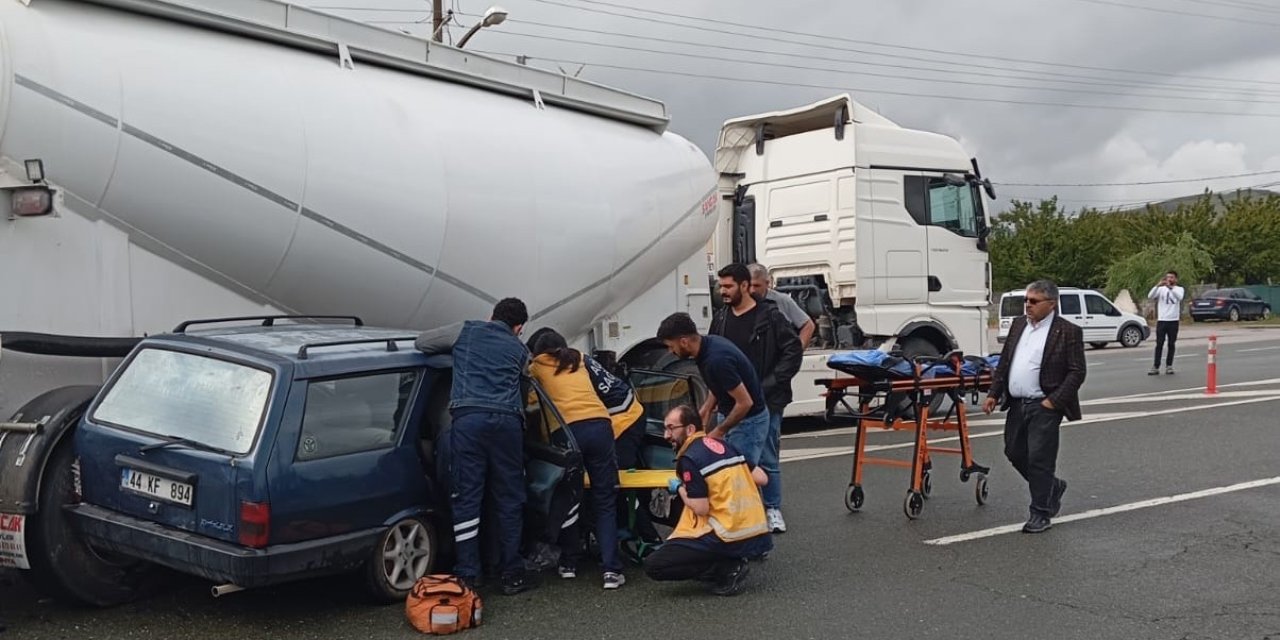 Silobas ile otomobil çarpıştı: 1 yaralı