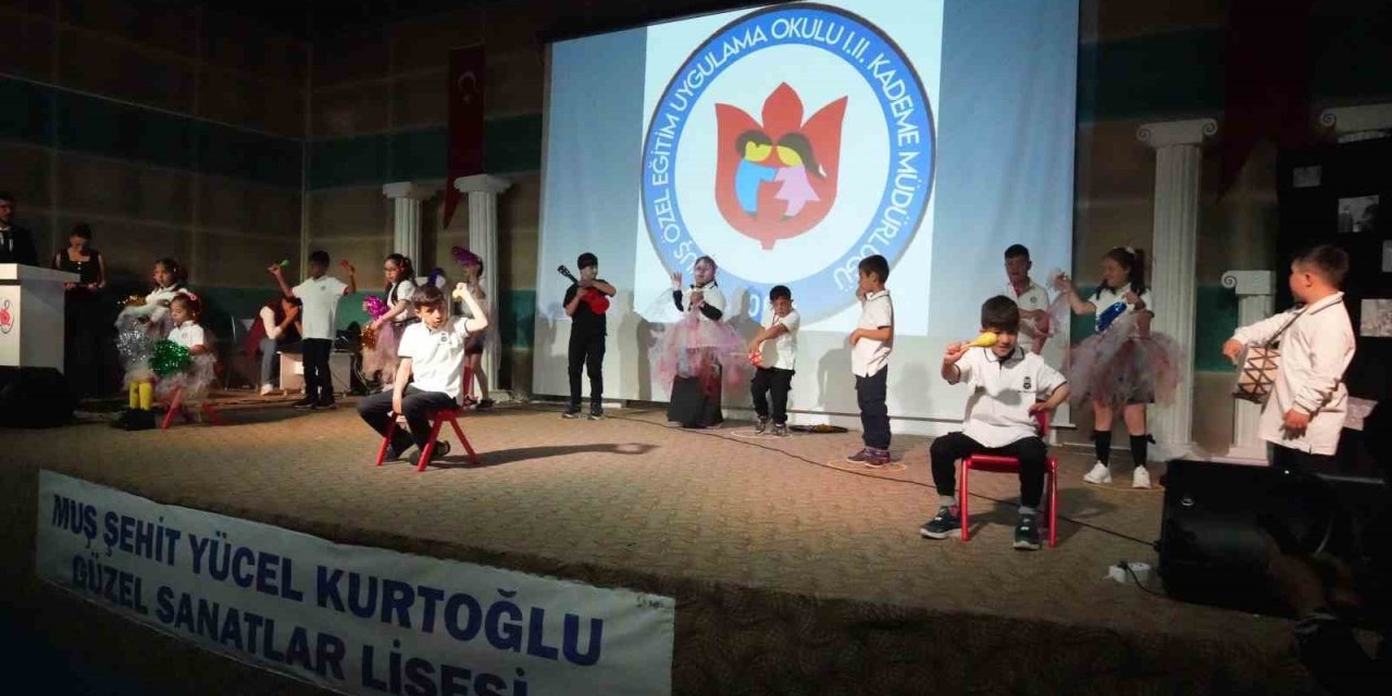 Muş’ta özel öğrencilerin gösterisi beğeni topladı