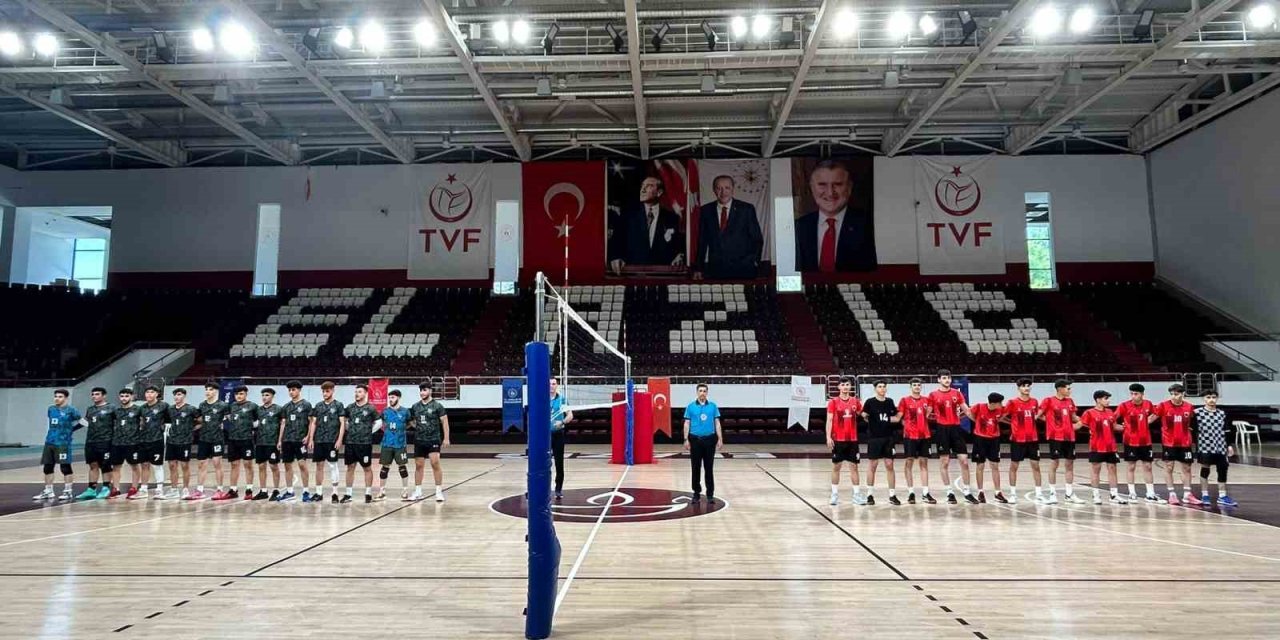 Elazığ, Türkiye voleybol yarı finallerine ev sahipliği yaptı