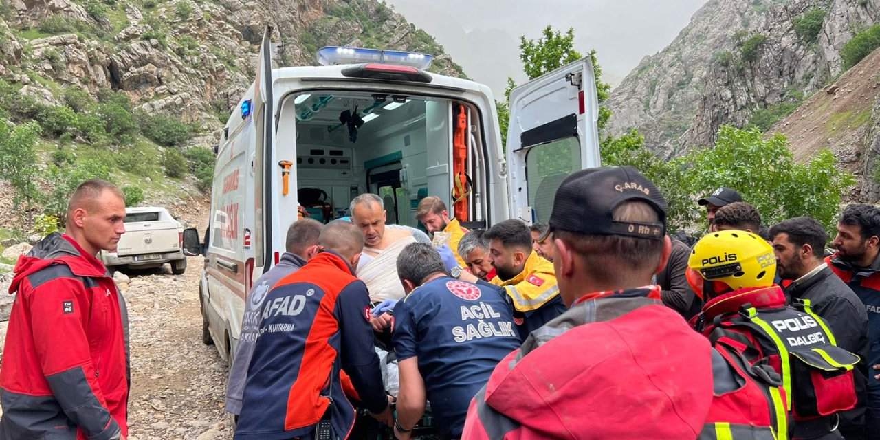 Dağlıca'da sakatlanan dalgıç 5 saatte ambulansa ulaştırıldı