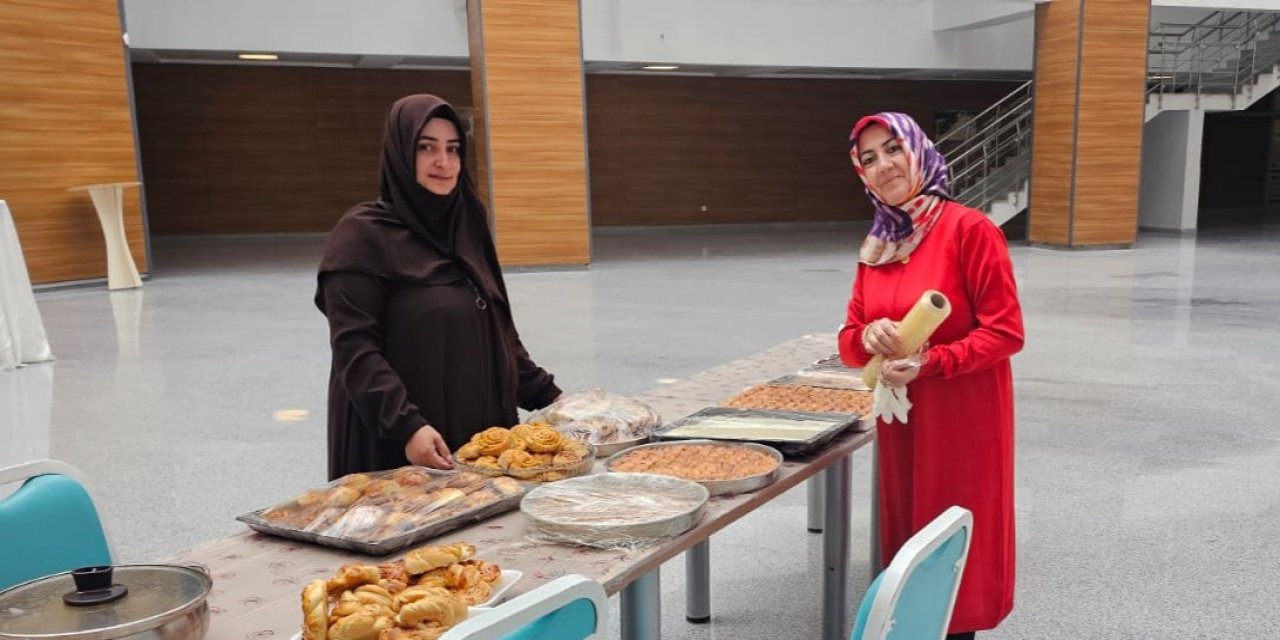 Van’da Gazze için hayır çarşısı düzenlendi