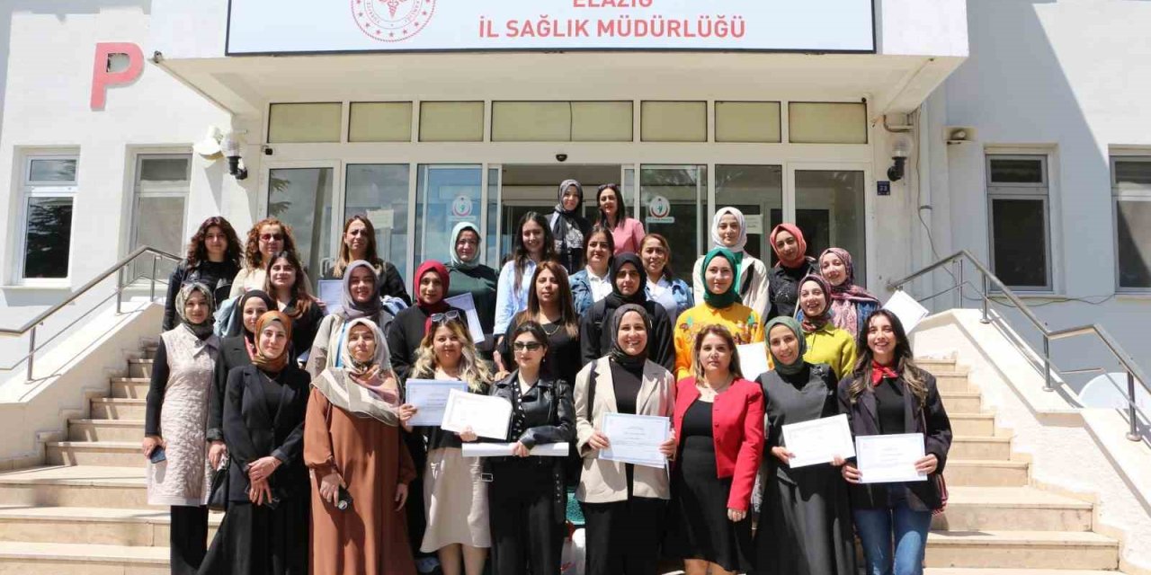 Elazığ’da ebeler için mesleki eğitim programı düzenlendi