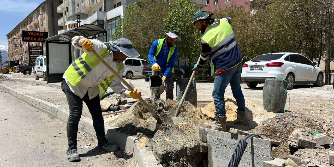 Yüksekova’da elektrik altyapısı yenileniyor