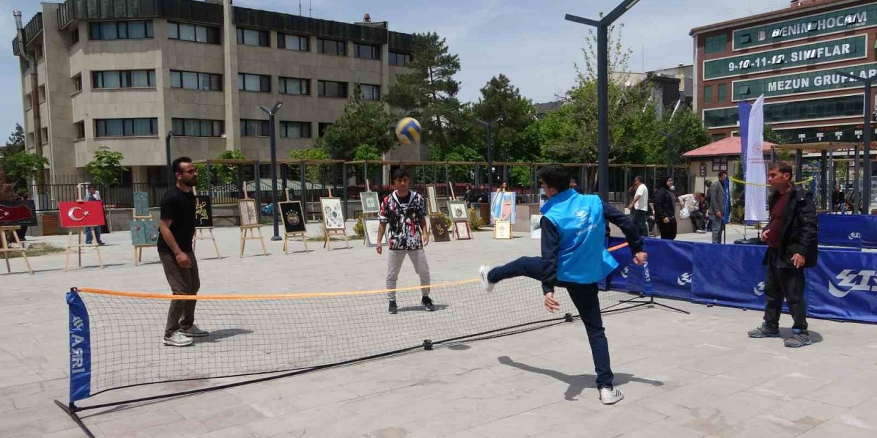 Van’da "Gençlik Spor Festivalleri" başladı