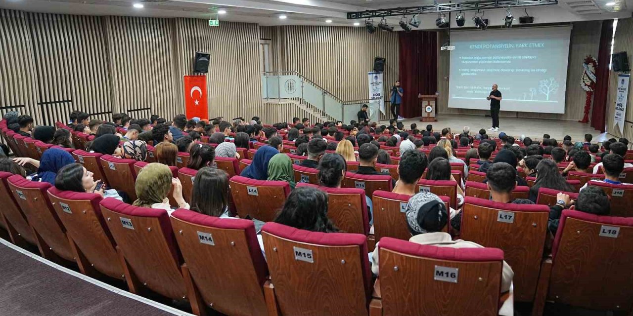 Battalgazi’de öğrencilere sınav motivasyonu söyleşisi