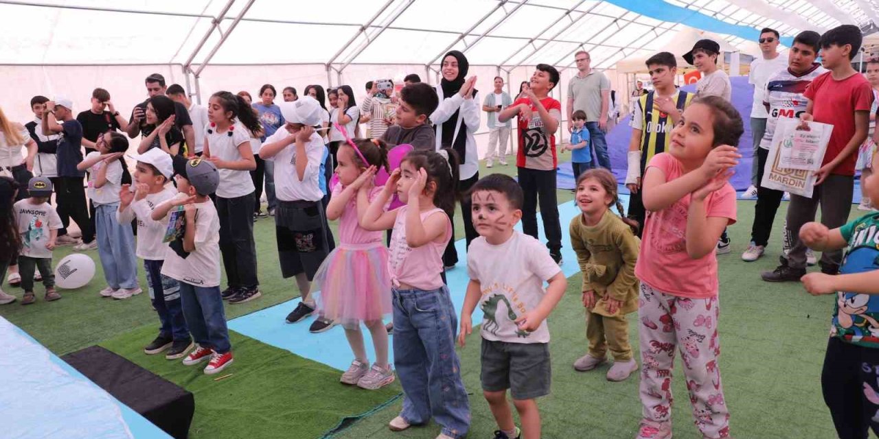 Mardin'deki kitap fuarında minikler unutulmadı