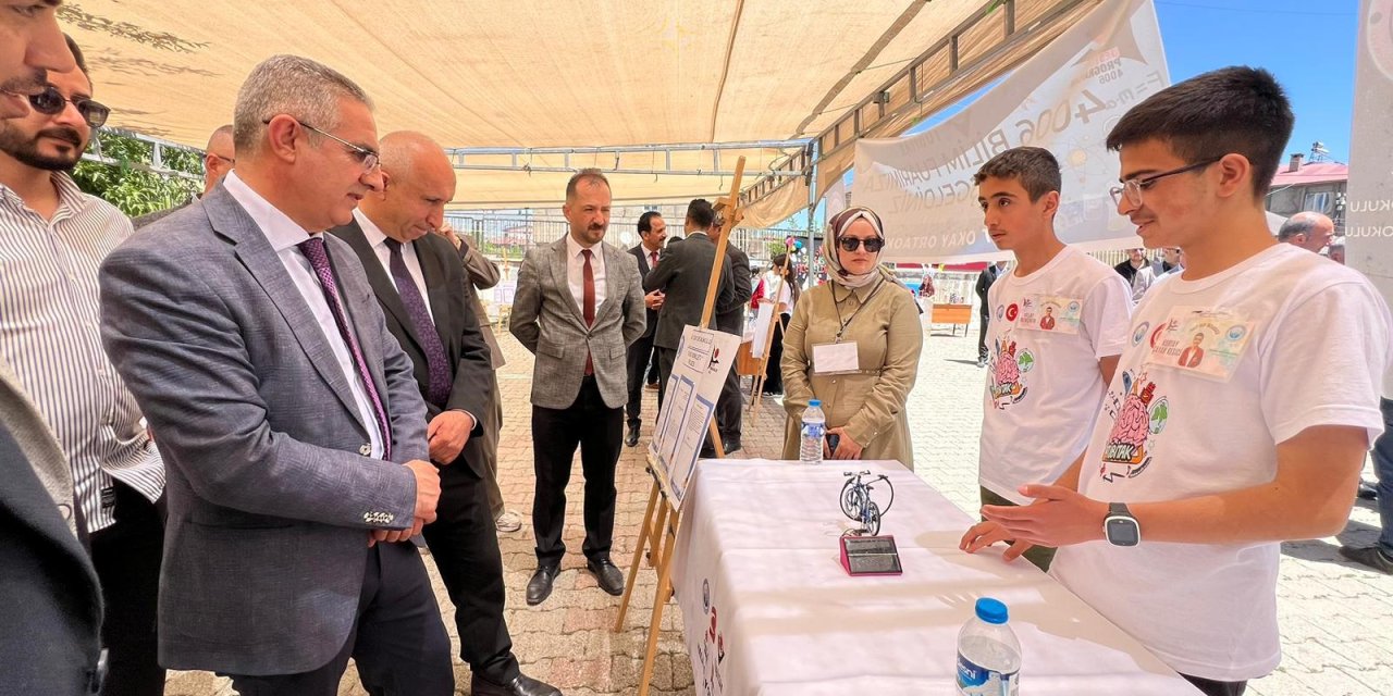 Halit Okay Ortaokulu’ndan TÜBİTAK 4006 Bilim Fuarı