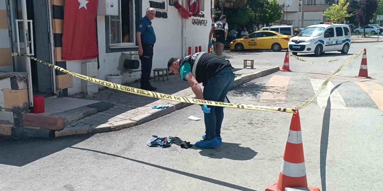 Taksiciye kardeşinden silahlı saldırı