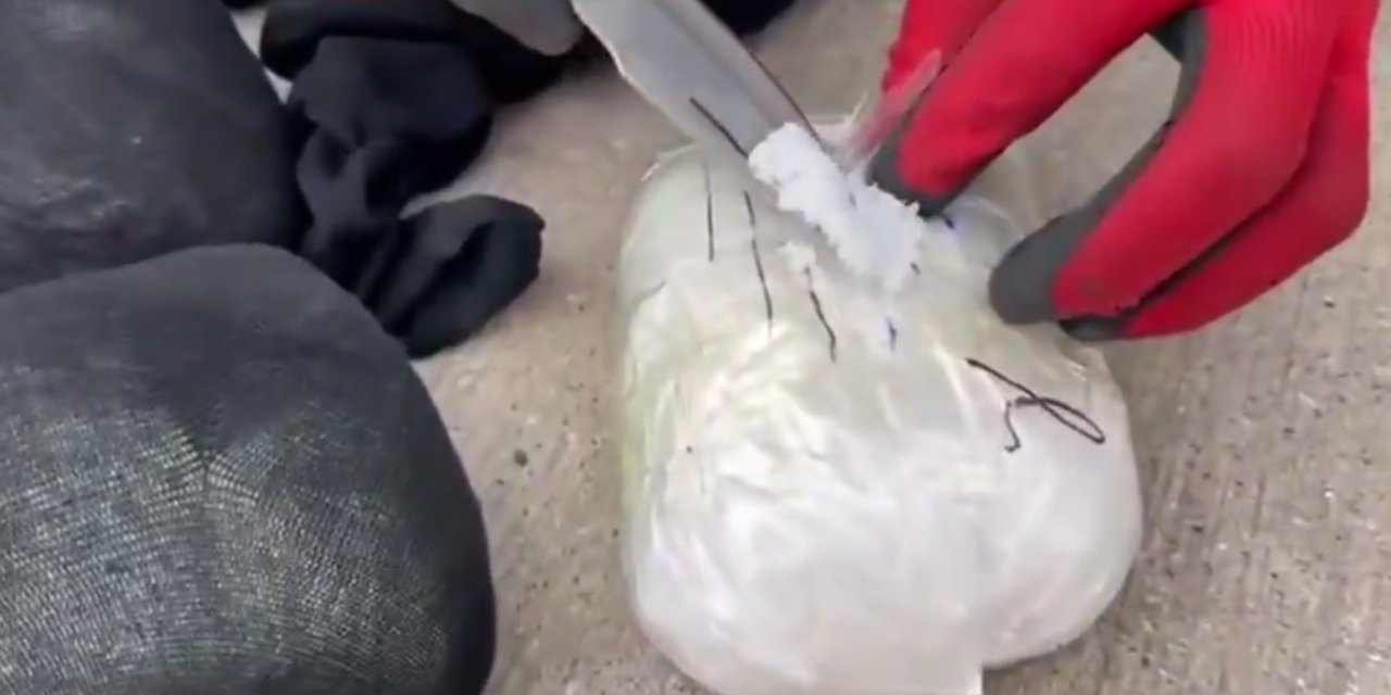 Urfa’da araca zulalanmış 5 kilo 250 gram metamfetamin ele geçirildi