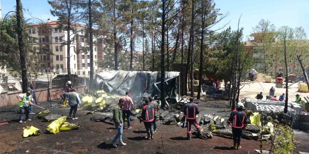 Malatya’da şantiyede korkutan yangın