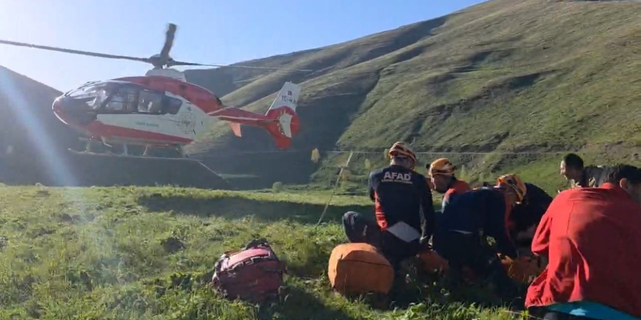 Van’da kayalıklarda mahsur kalan kişi kurtarıldı