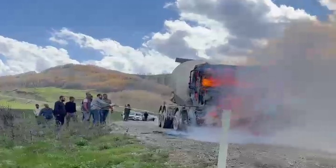 Erzurum’da beton mikseri alev topuna döndü