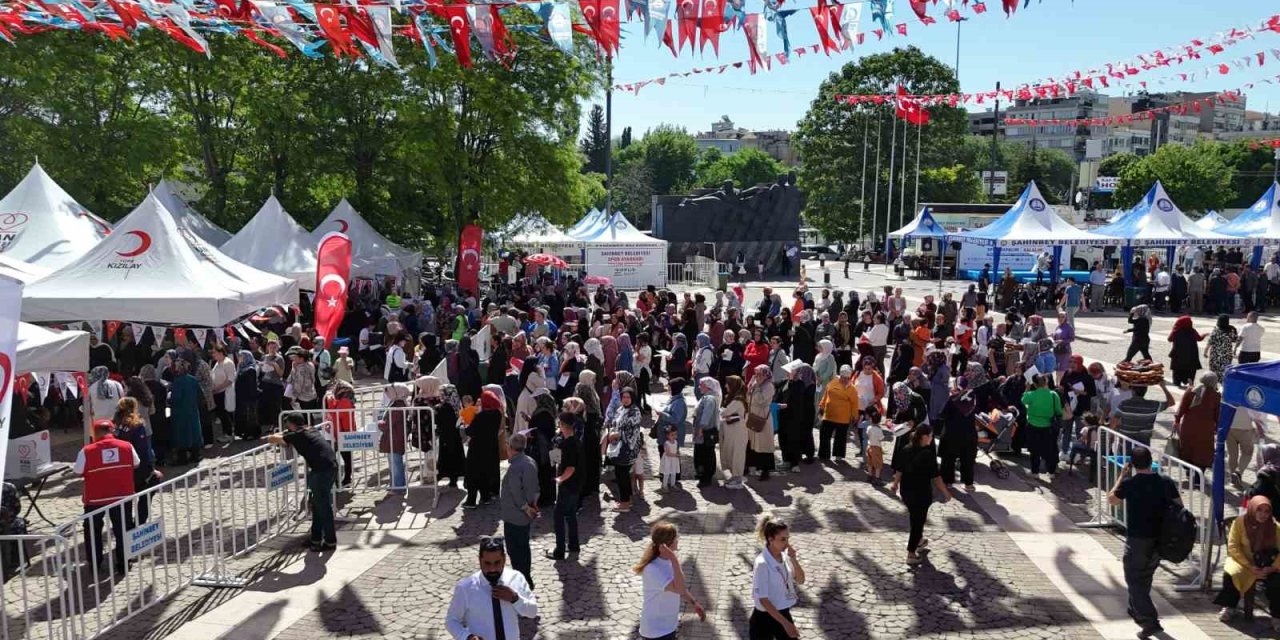 Şahinbey Belediyesi’nin kan bağışı kampanyasına rekor katılım