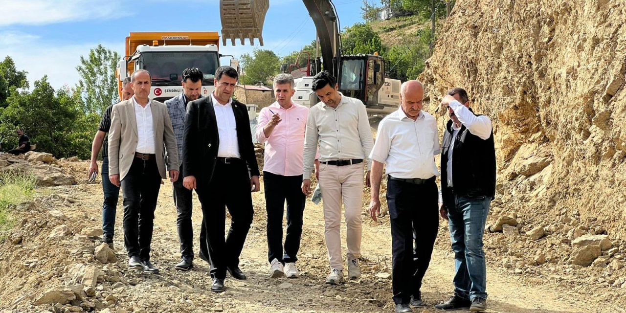 Şemdinli Belediyesi’nden altyapı ve yol çalışmaları
