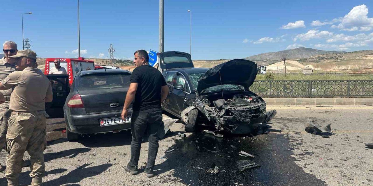 Siirt’te çevre yolunda kaza: 4 yaralı, 1’i ağır
